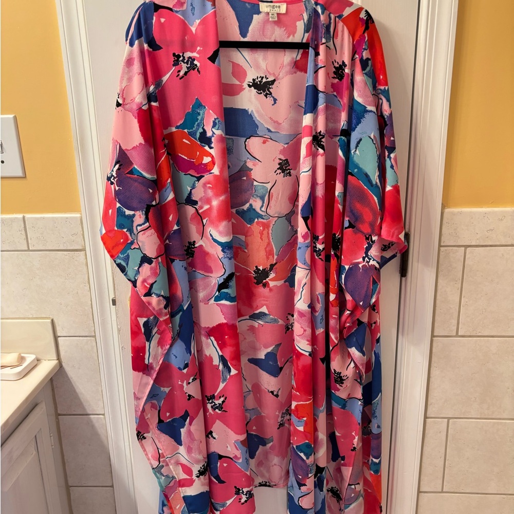 Umgee Pink and Blue Floral Kimono
